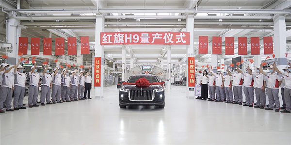 DCT400變速箱裝配線交付中國一汽，新松助力“國車”紅旗邁向新高度